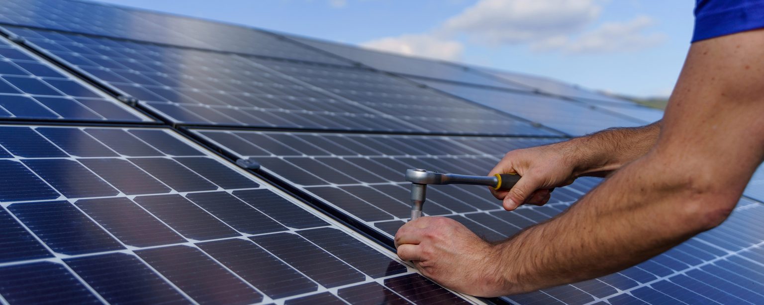 Installateur de panneaux photovoltaïques