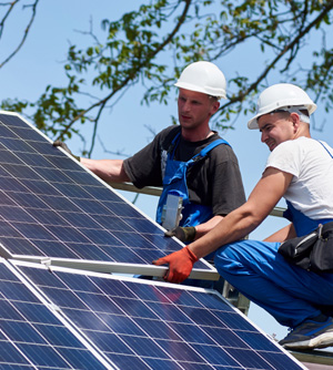 Pose professionnelle de panneaux solaires